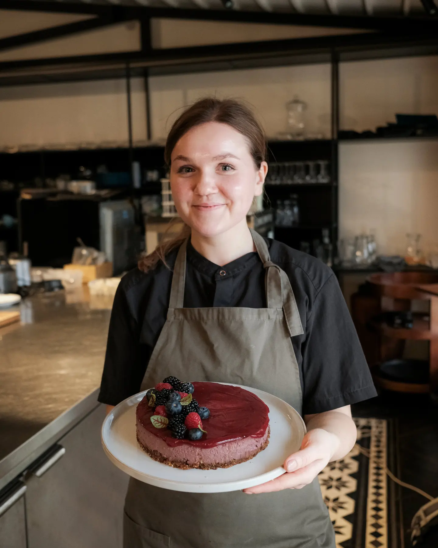 Cake with tofu and berries
